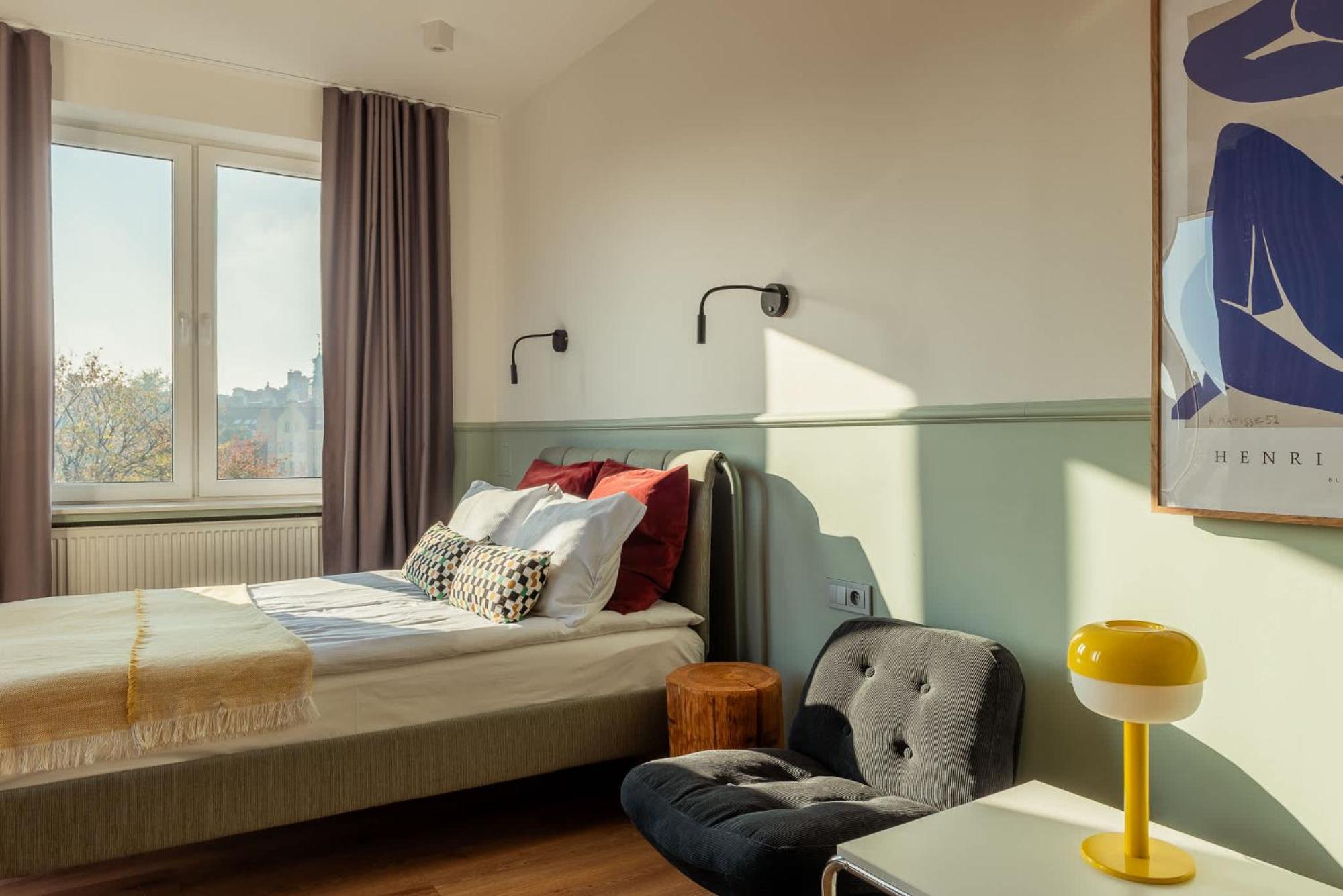 Apartament Cozy With Balcony Near Old Town By Rent Like